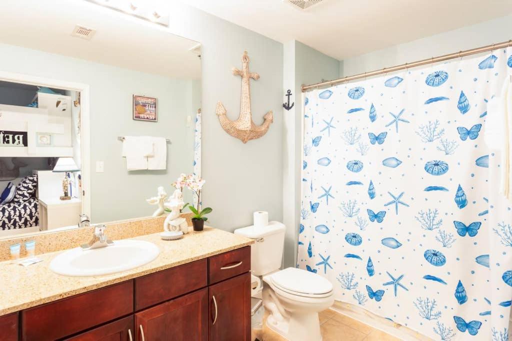 Laketown Wharf Apartment *