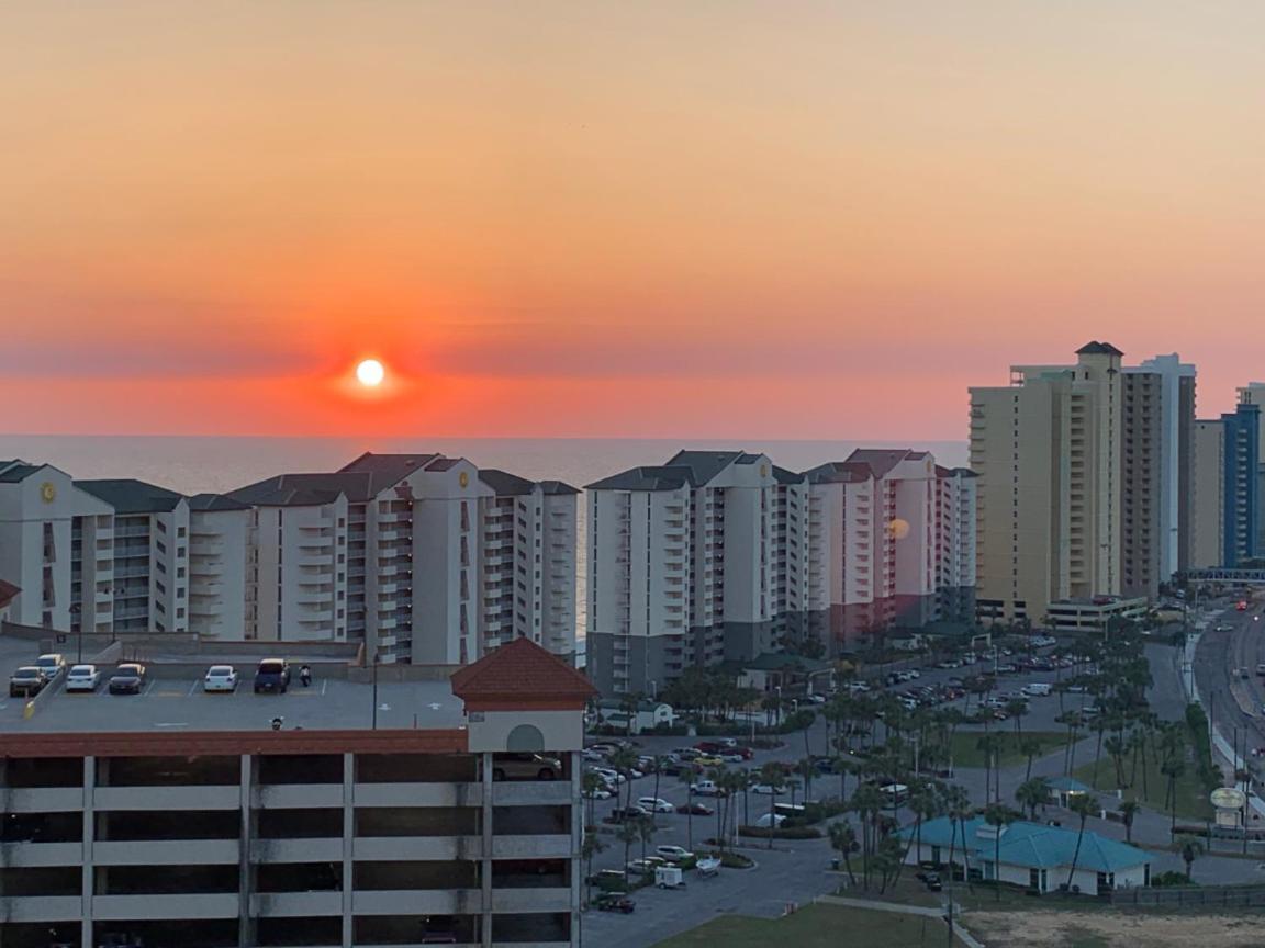 Apartment Laketown Wharf *